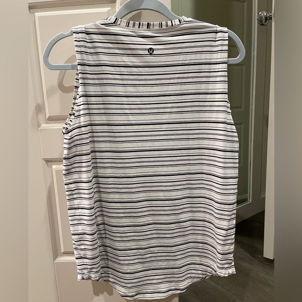 Lululemon Brunswick muscle tee